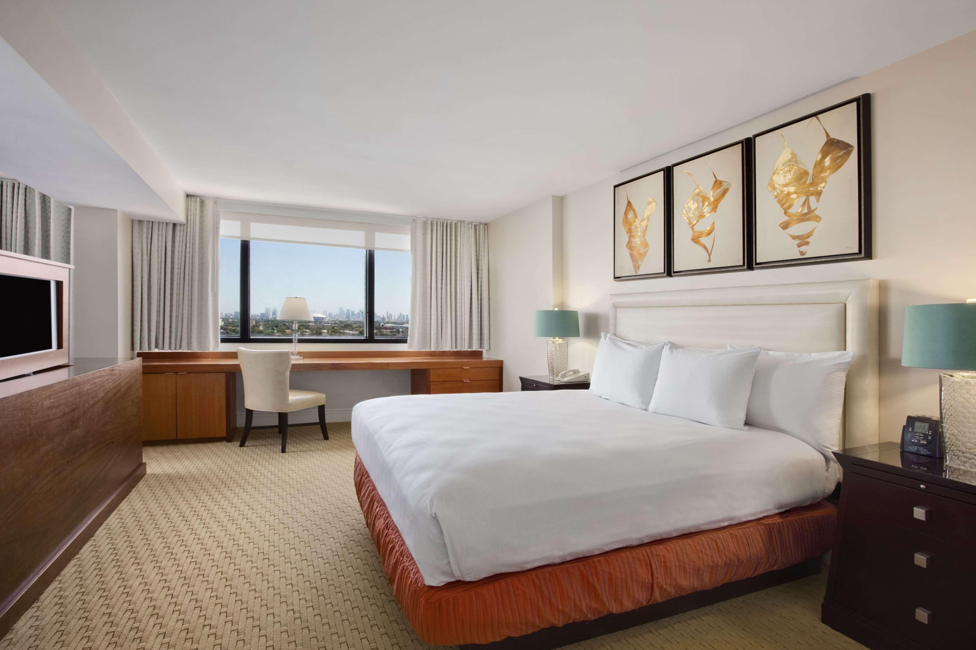 ฮิลตัน ไมอามี แอร์พอร์ต บลู ลากูน Hotel ภายนอก รูปภาพ