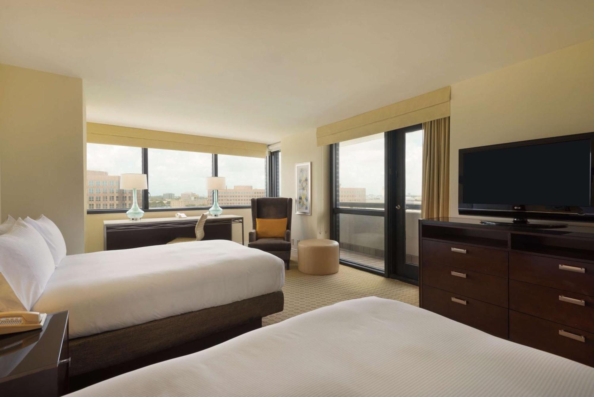 ฮิลตัน ไมอามี แอร์พอร์ต บลู ลากูน Hotel ภายนอก รูปภาพ